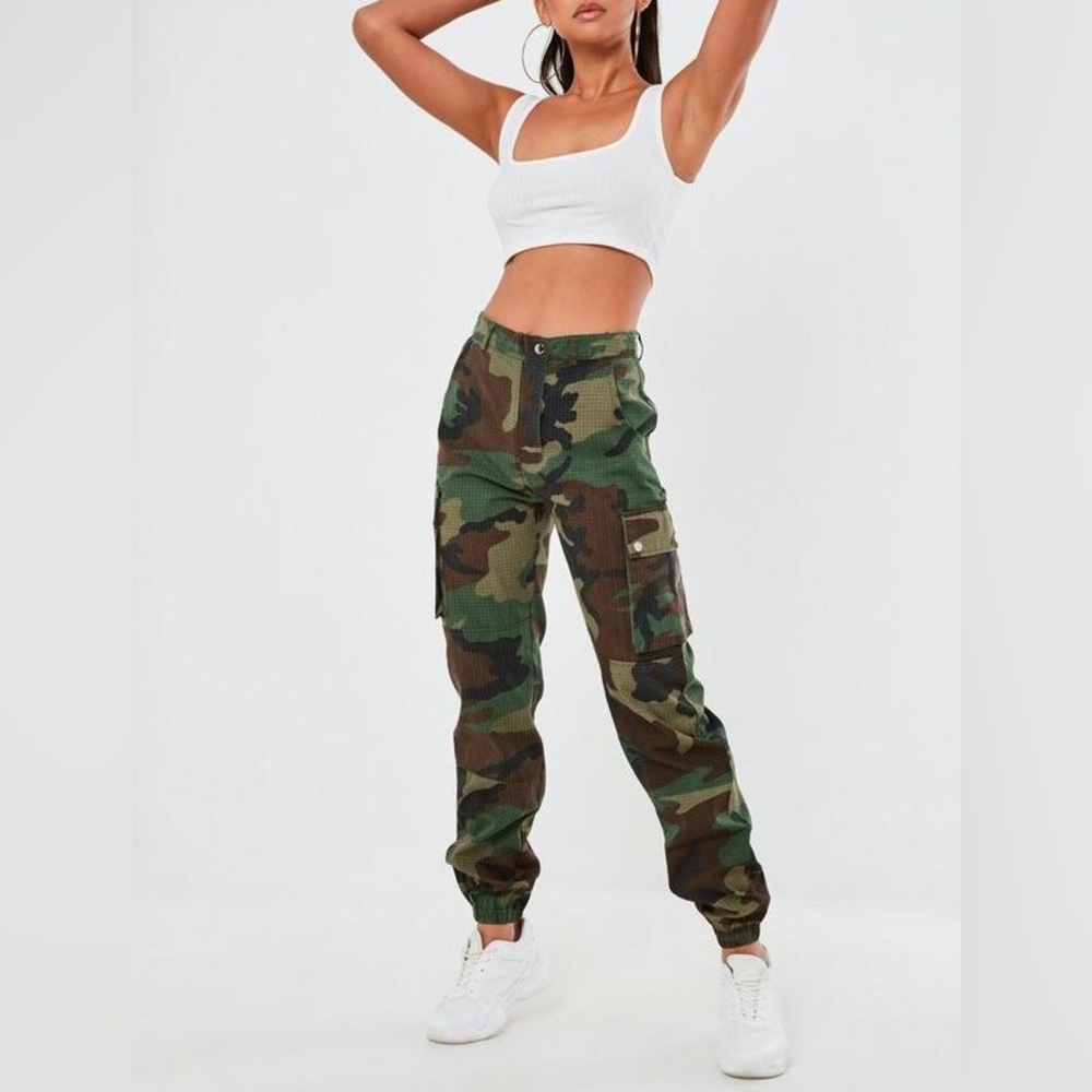 Missguided Premium Khaki Camo Printed Cargo Pants